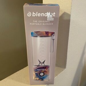BlendJet Portable Blender - seashell NWT. Never Opened.